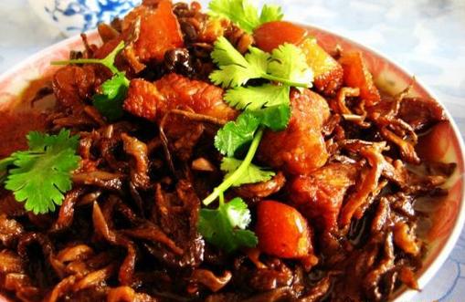 茄子干炖五花肉的做法