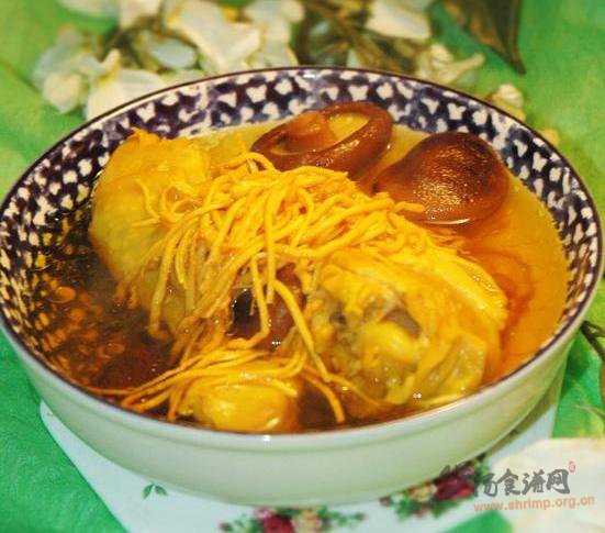 虫草花炖鸡腿的做法