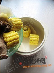 萝卜炖排骨汤的做法