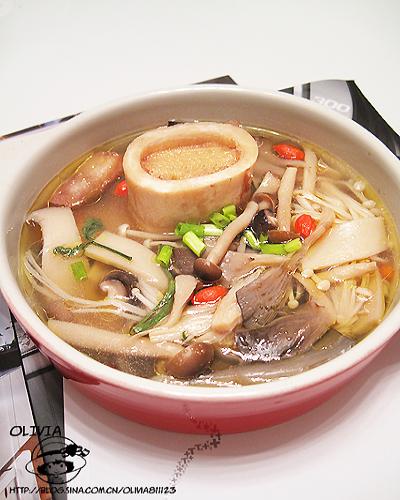 牛棒骨菌菇汤的做法