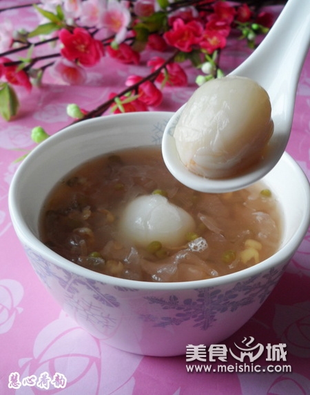 银耳荔枝绿豆爽的做法