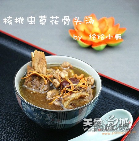 核桃虫草花骨头汤的做法