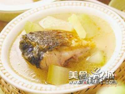 丝瓜鱼头汤的做法