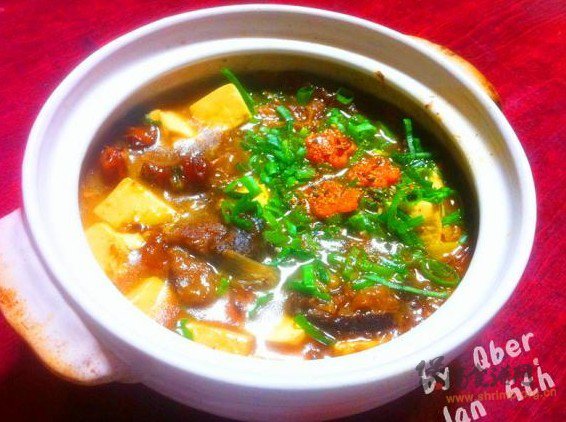 牛腩豆腐煲的做法