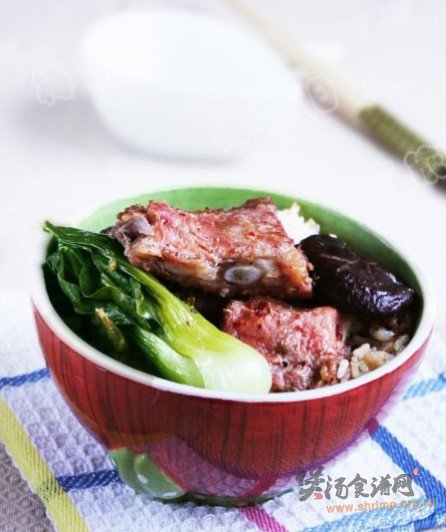 排骨煲仔饭的做法