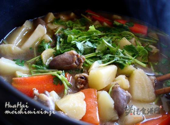 土豆炖鸡心的做法