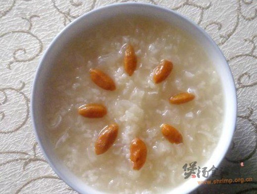 银耳枸杞养生粥的做法