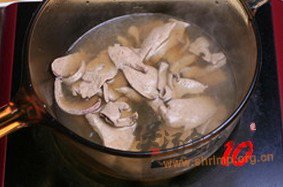 绿豆丝瓜护肝汤的做法