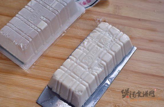 干贝内酯豆腐丝汤的做法