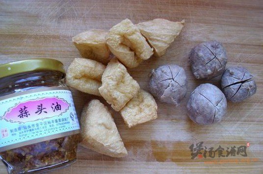 麦菜油豆腐牛丸汤的做法