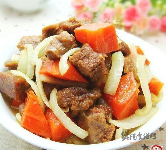红酒炖羊肉的做法