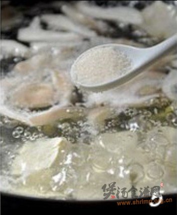 豌豆蘑菇豆腐汤的做法