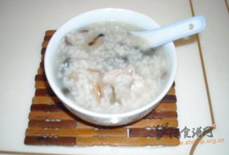 菜干瘦肉淡菜粥的做法