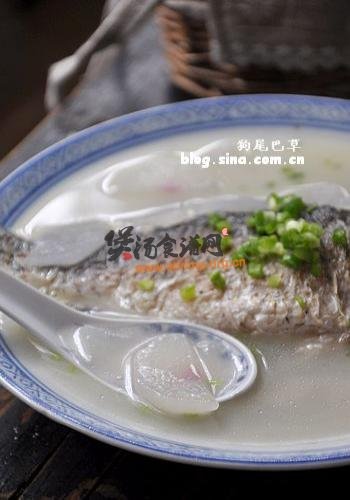(3)鲫鱼萝卜汤的做法