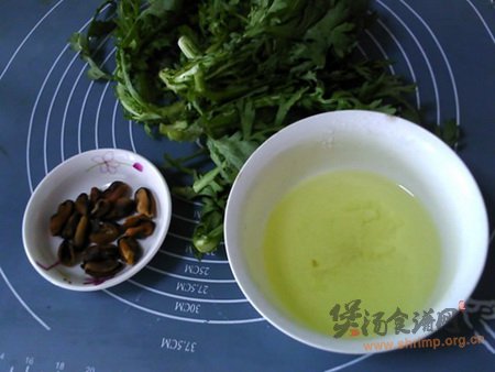蛋清茼蒿淡菜汤的做法