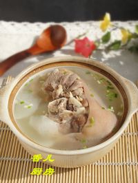蹄髈萝卜汤的做法