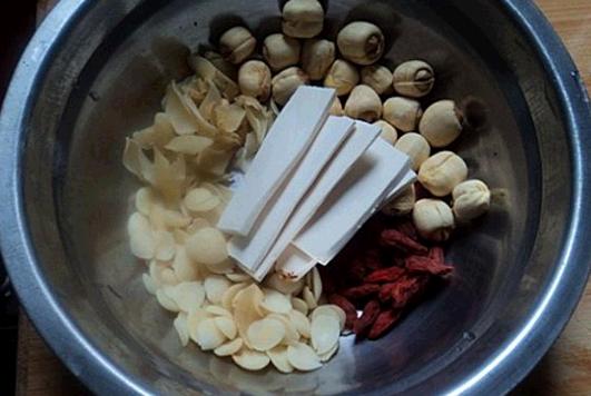 淮杞炖鹧鸪的做法