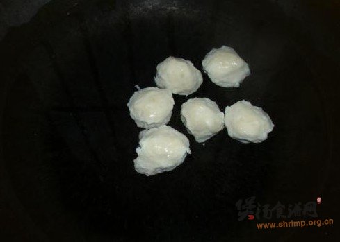 油豆腐鱼丸汤的做法
