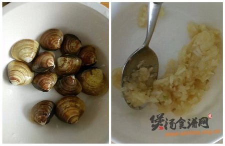 刀劈蛤芋头汤的做法