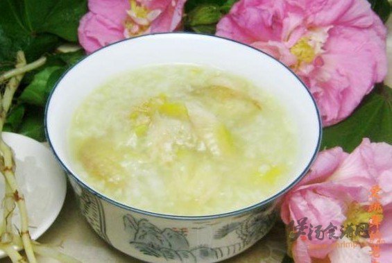 鱼腥草木芙蓉花粥的做法