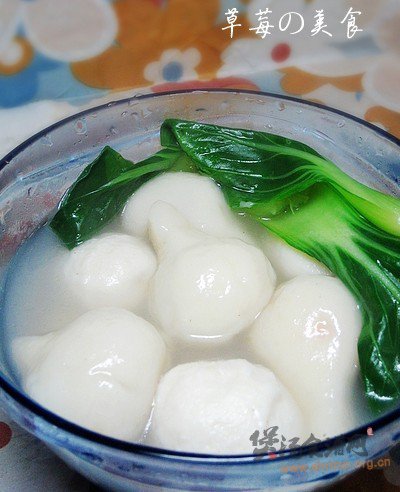 鱼丸汤圆暖心煲的做法