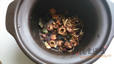 宫廷御用消暑佳饮:酸梅汤的做法