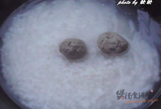 牛筋丸紫菜粥的做法