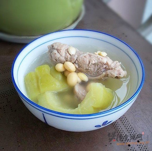 苦瓜龙骨汤的做法