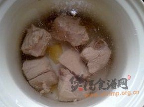虫草排骨汤的做法