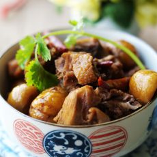 湘味板栗烧鸡的做法 湘味板栗烧鸡的做法