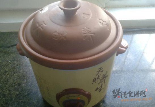 银耳枸杞养生粥的做法