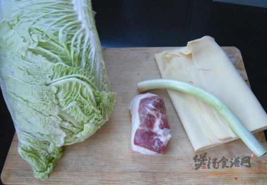 白菜炖干豆腐的做法