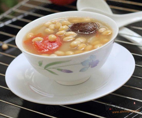番茄黄豆猪皮汤的做法