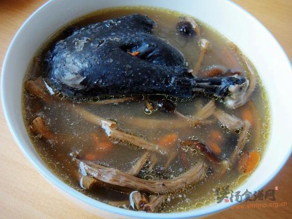 茶树菇乌鸡汤的做法