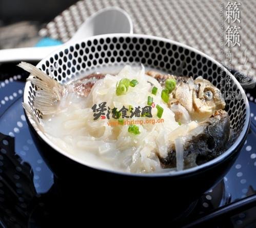 (2)鲫鱼萝卜汤的做法