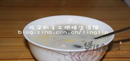 玉米皮蛋粥的做法