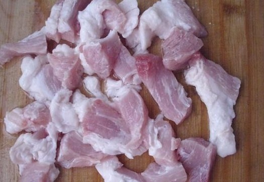 黄豆猪肉煲的做法