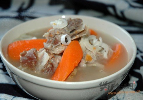 胡萝卜羊肉汤的做法
