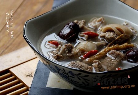 (图解)当归羊肉汤的做法
