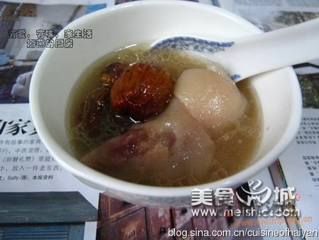 蜜枣猪蹄汤的做法