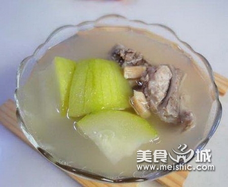 瑶柱节瓜龙骨汤的做法