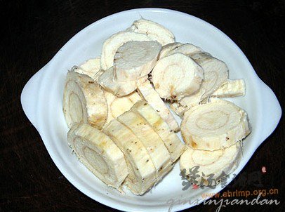 粉葛粟米排骨汤的做法