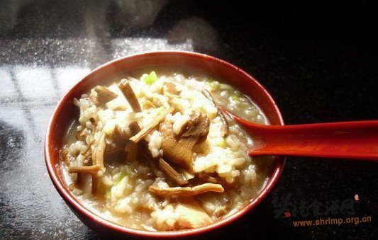 茶树菇鸡粥的做法