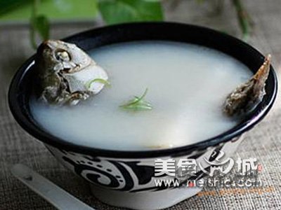 鲫鱼赤小豆汤的做法