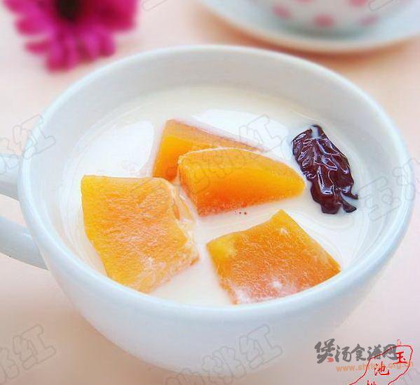 木瓜红枣炖鲜奶的做法