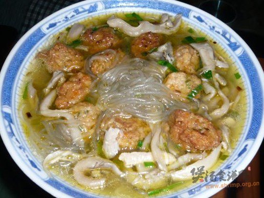 薯粉平菇胡萝卜肉丸汤的做法