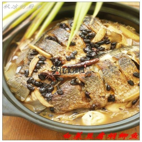 白菜豆腐焖鲫鱼的做法
