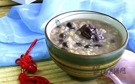 黑豆小麦粥的做法