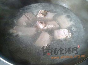 虫草排骨汤的做法