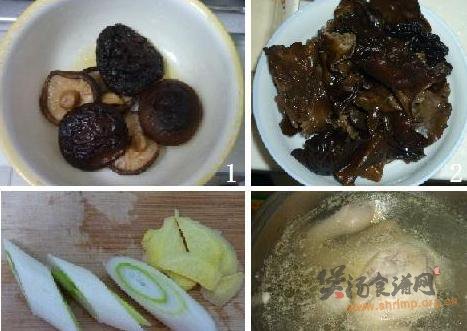 香菇豆瓣炖鸡的做法